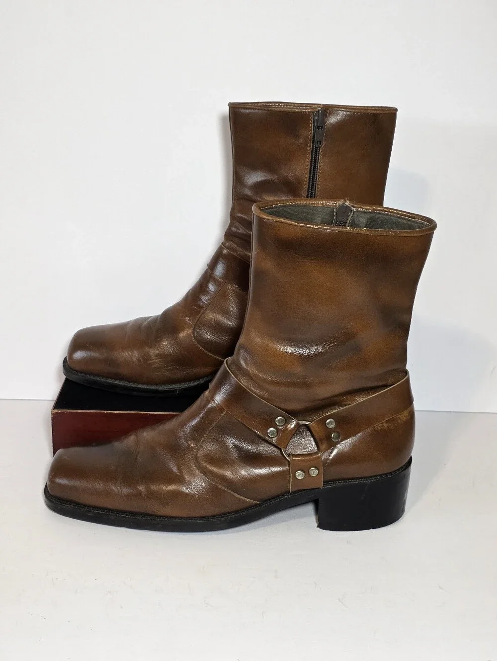 Vintage 70s Mens UN Shoes Brown Leather Zip Harness Boots Square Toe Size 8-8.5